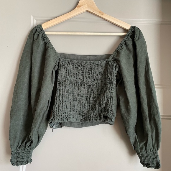 O.P.T. Square neck puff sleeve green crop top - Picture 2 of 2